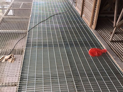 高空平臺(tái)鋼格珊板圖片4